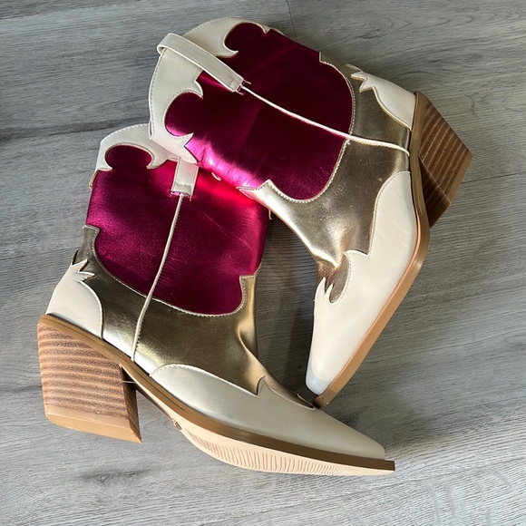 Billini Urie Ankle Boots - Pink & Ivory size 6 western - Picture 2 of 7